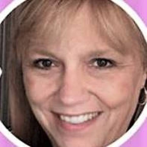 Meet your Posher, Lisa - Picture 1 of 1